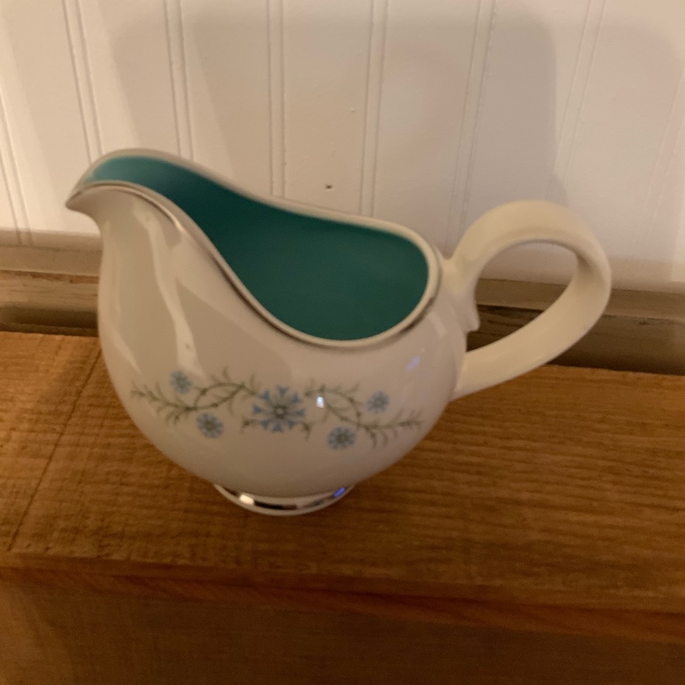 Small pitcher